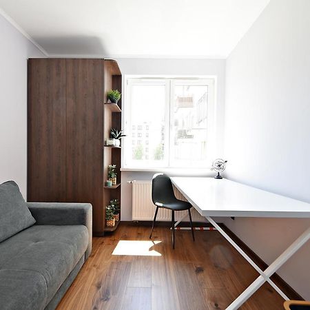 Wola Apartment Warsaw Exterior photo