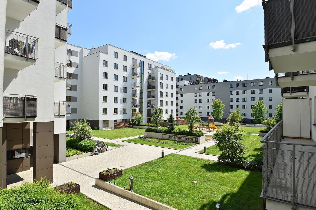 Wola Apartment Warsaw Exterior photo