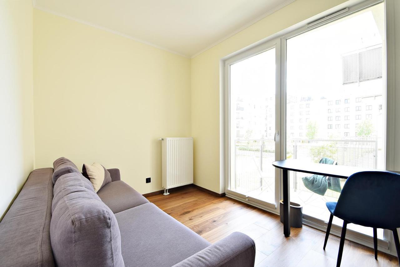 Wola Apartment Warsaw Exterior photo