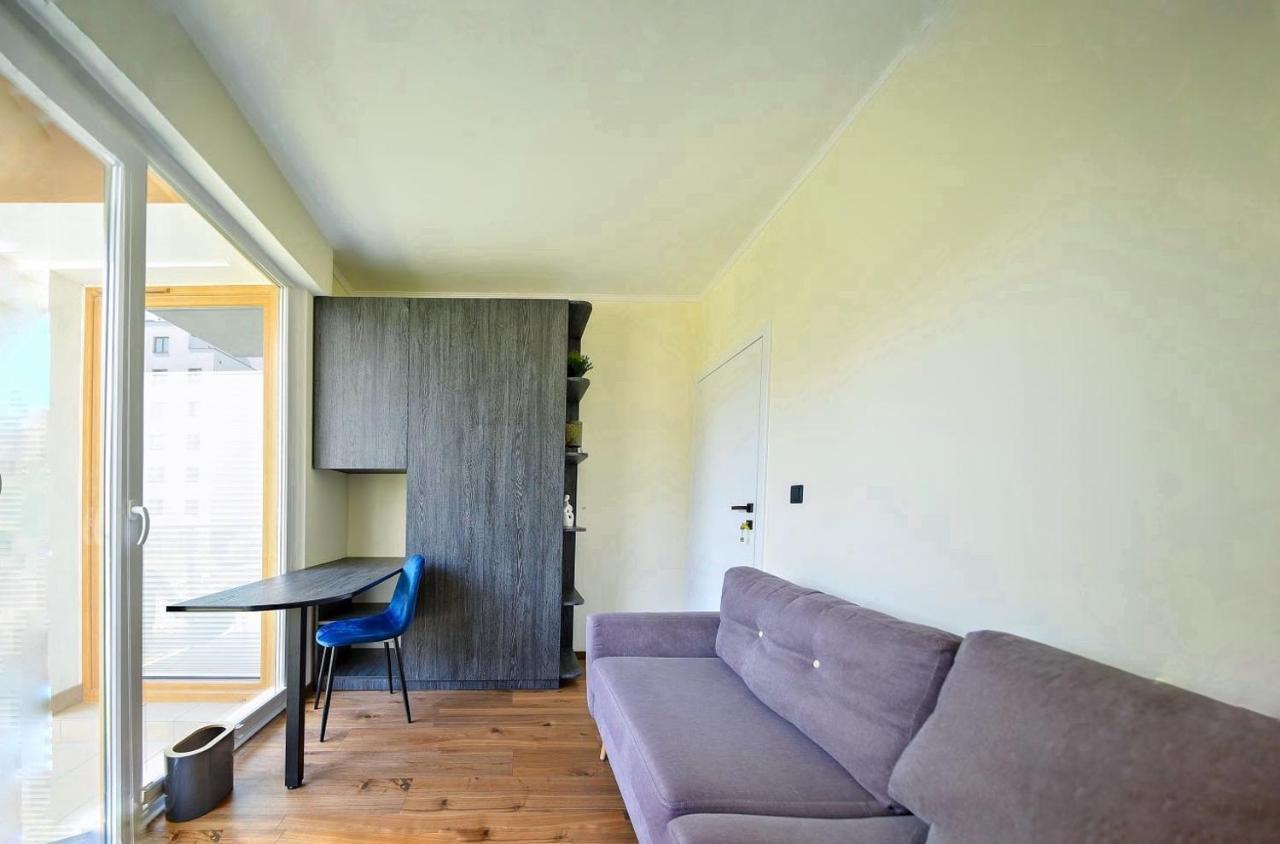 Wola Apartment Warsaw Exterior photo